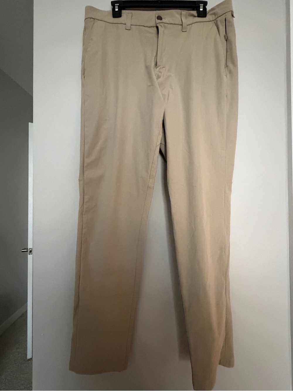 lululemon athletica Men's Khaki Straight-Leg Chinos